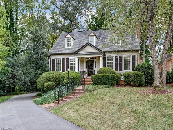 330 Muirfield Dr, Winston Salem, NC 27104