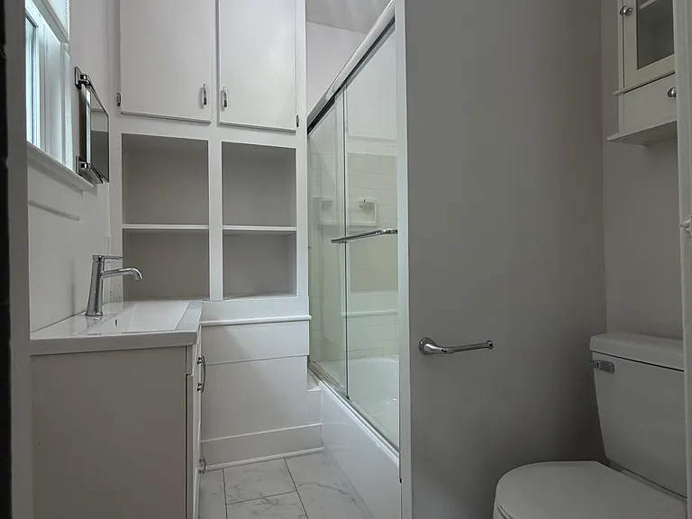 4724 Delmar St — Photo 22