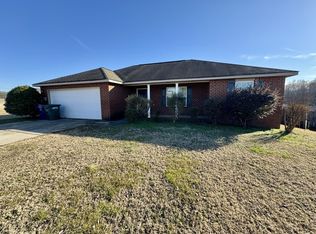 104 Shorewood Ln, Huntsville, AL 35811