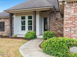 127 Talon Rd, Youngsville, LA 70592