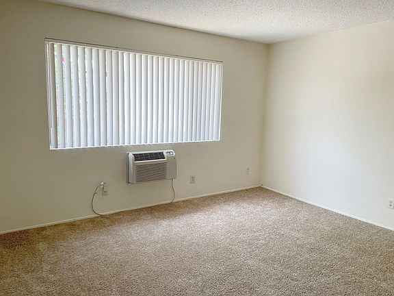 5th image of 12445 Julian Ave #46