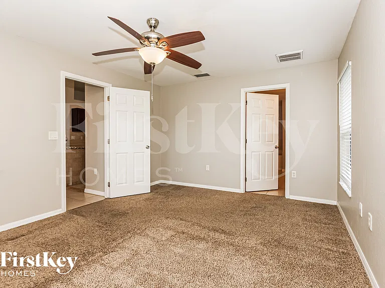 414 Willowbrook Dr — Photo 11