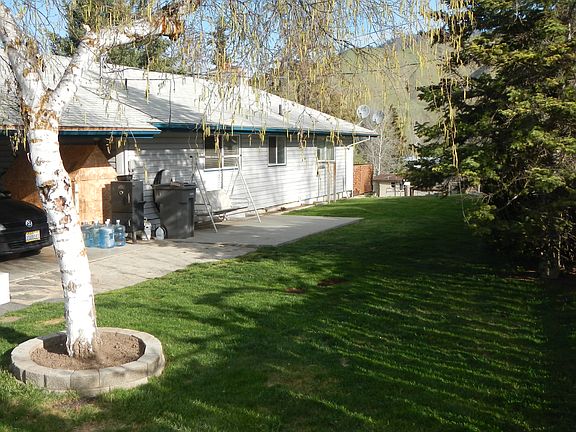 4th image of 411 Pioneer Ave