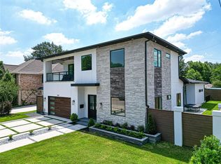 5017 Imperial St, Bellaire, TX 77401