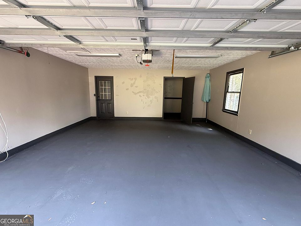 2nd image of 725 Boss Hardy Rd