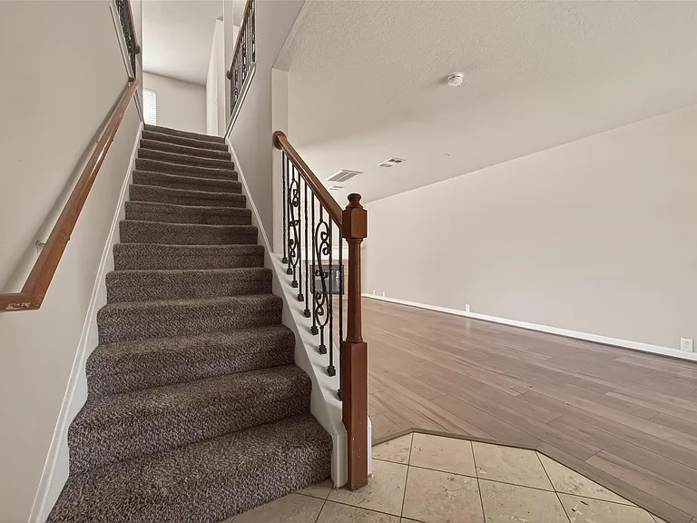 19710 Twin Canyon Ct — Photo 5