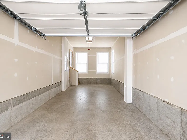 22520 Phillips St #401 — Photo 35