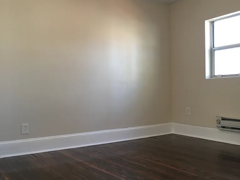 427 Sycamore Ave — Photo 4