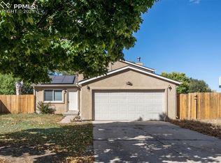 3378 Foxridge Dr, Colorado Springs, CO 80916