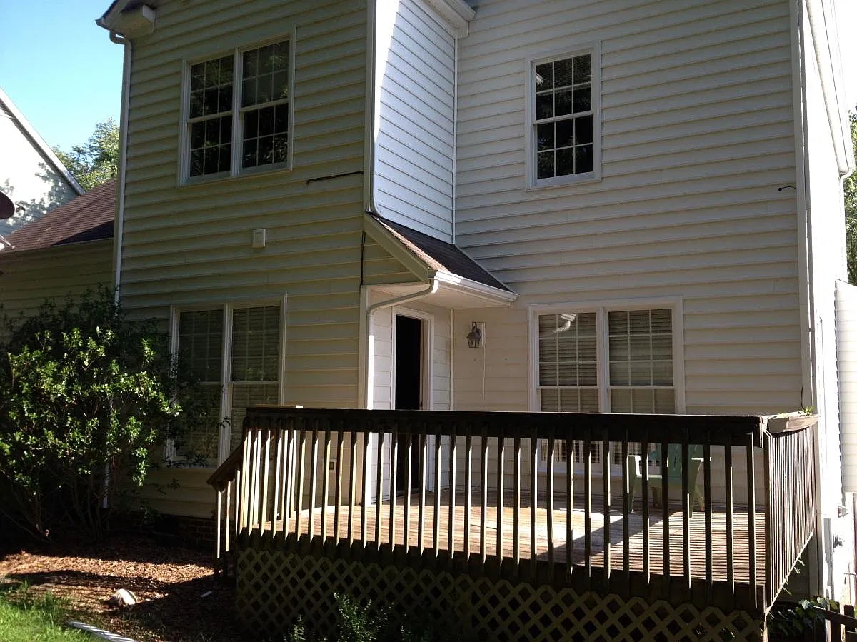 4 bed, 2.5 bath, 2144 sqft, $2,500 — Photo 2
