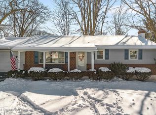 607 Meadow Ln, Clarks Summit, PA 18411