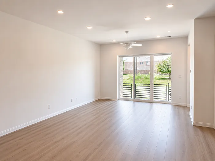 1218 Daybreak Dr — Photo 5
