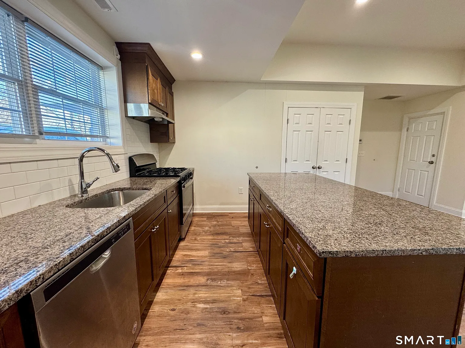 1 bed, 1.0 bath, 600 sqft, $1,600 — Photo 4