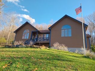 3915 Easton Ln, Burlington, KY 41005