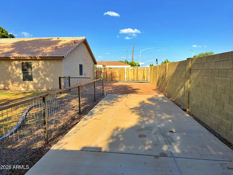 808 N Winthrop Cir — Photo 31