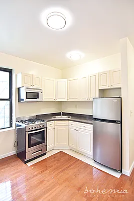 Rented by Bohemia Realty Group | media 2