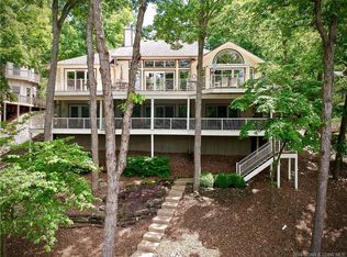 1035 Country Club Dr, Lake Ozark, MO 65049