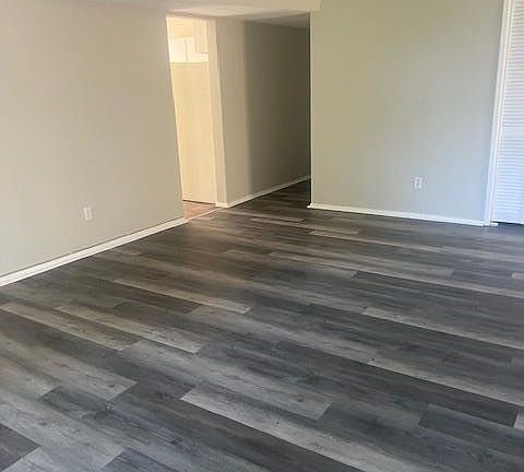 5th image of 8439 Alder Ave
