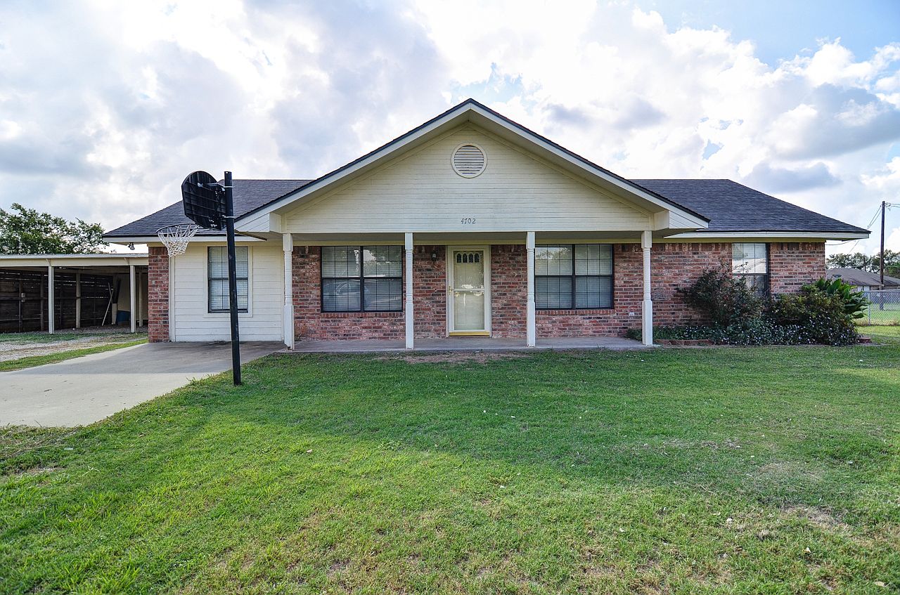 4702 E Old Axtell Rd, Axtell, TX 76624 Zillow