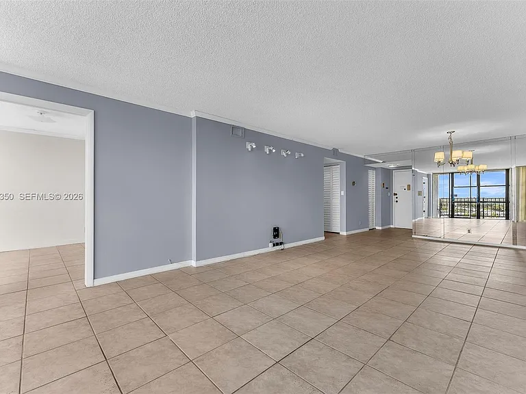 800 Parkview Dr #1007 — Photo 15