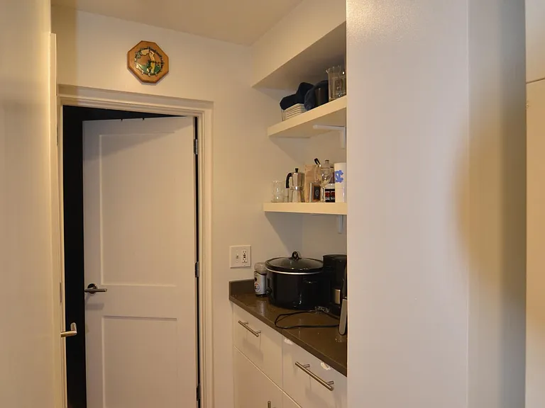 1072 Thomas Jefferson St NW #100 — Photo 13