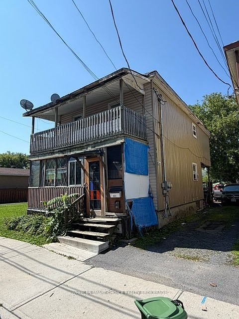 2nd image of 321 Louisa St