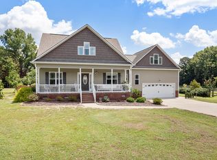 167 Twin Fields Dr, Fuquay Varina, NC 27526