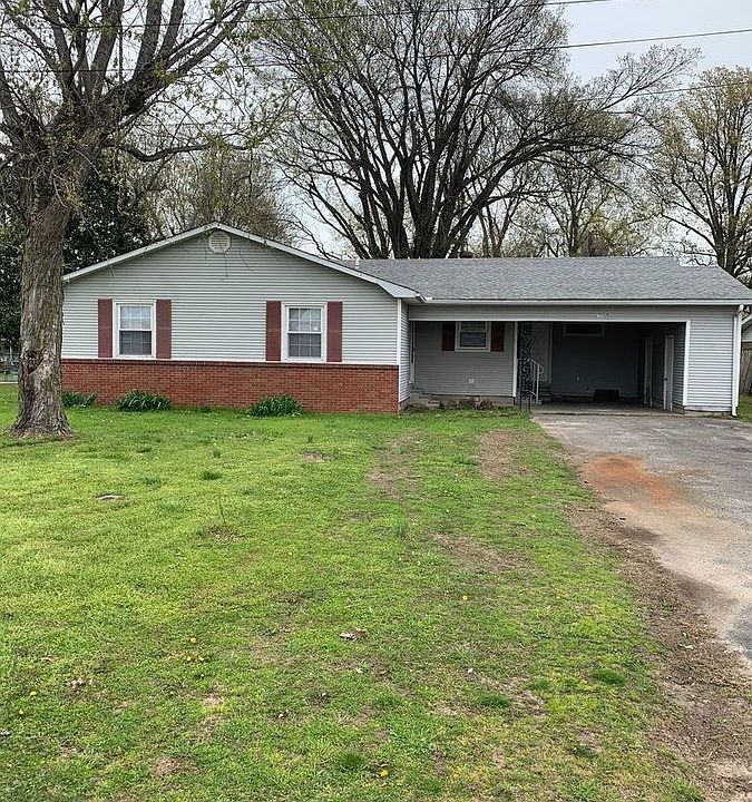 706 Davis Blvd, Sikeston, MO 63801 Zillow