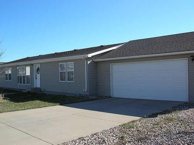 1st image of 765 Roberts Ct