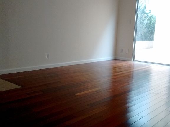 5th image of 310 21st St #House