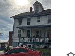 14 Park St, Ware, MA 01082