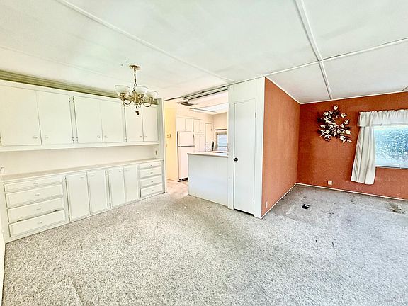 5th image of 212 Cazares Circle