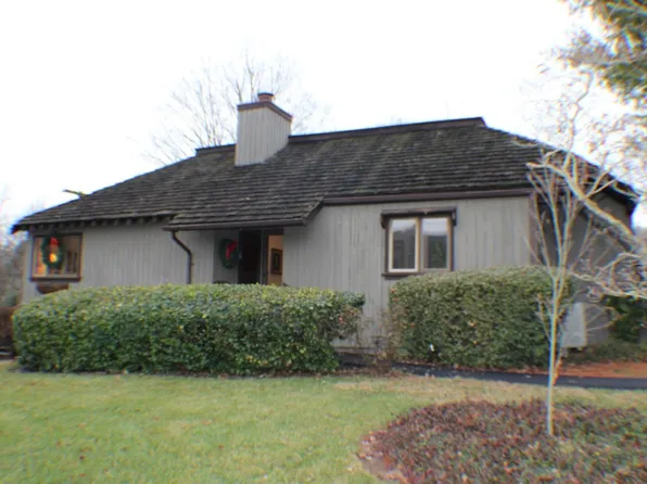 100 Periwinkle Pl, Kingsport, TN 37660
