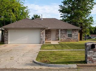 730 Holly St, Perry, OK 73077
