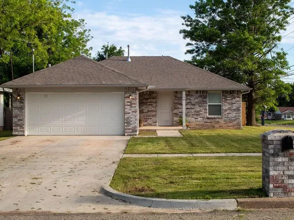 730 Holly St, Perry, OK 73077