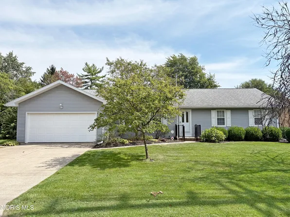 514 N Wintergarden Rd, Bowling Green, OH 43402