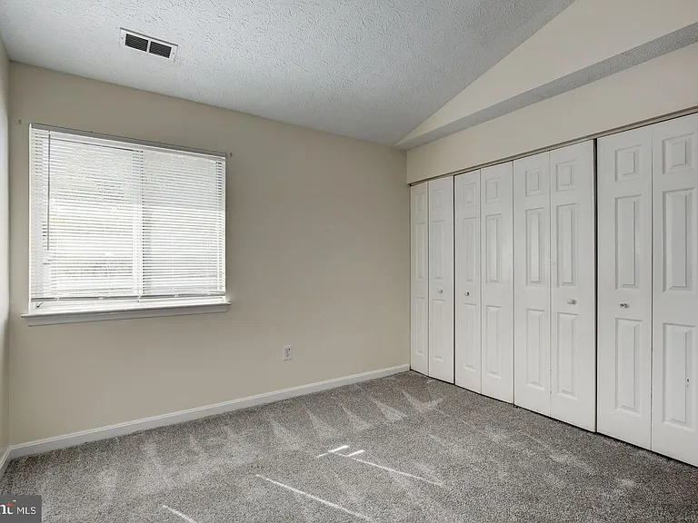 2106 Whitehall Rd #2D — Photo 27
