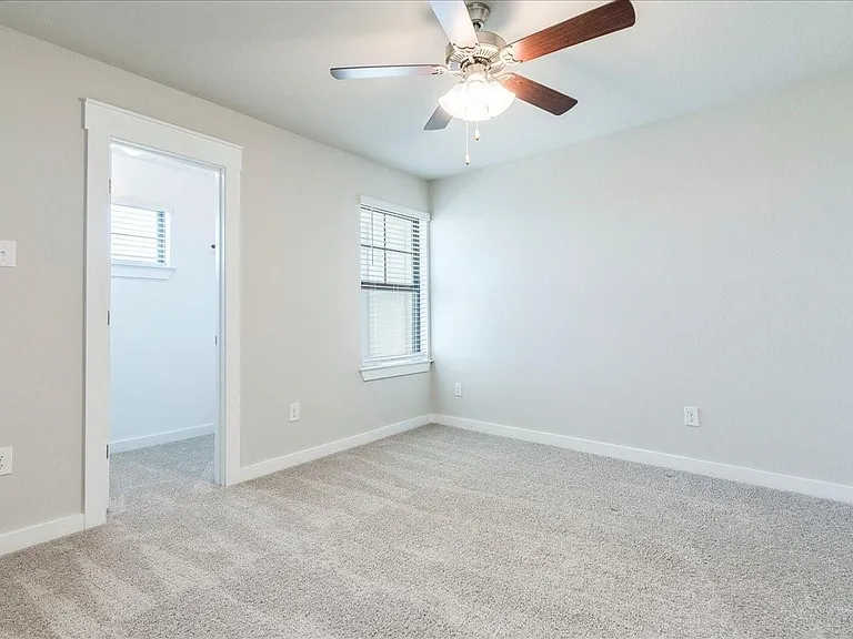 496 Fieldwood Dr #B — Photo 19