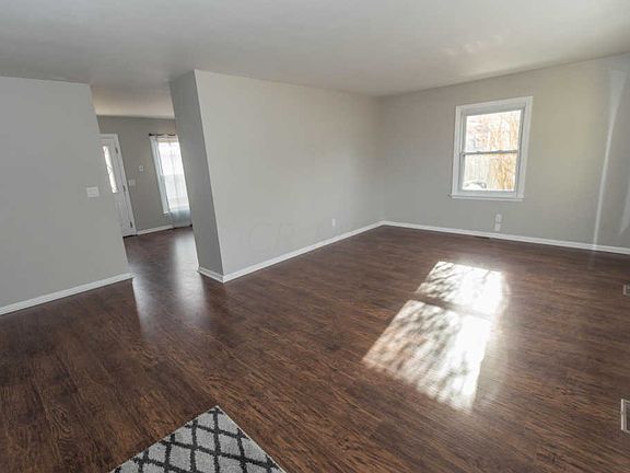 4th image of 1588 Basil Dr
