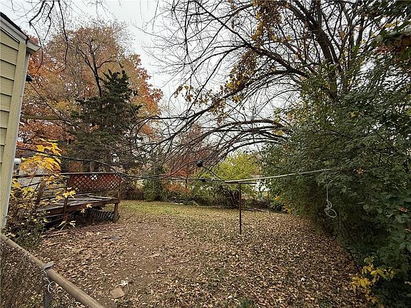 5th image of 8618 Corrington Ave
