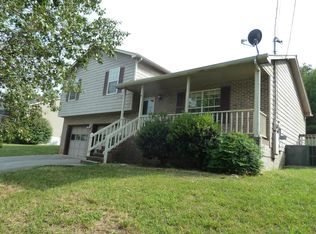 2815 Sood Rd, Knoxville, TN 37921