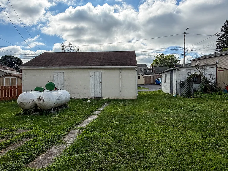 337 Duke St — Photo 20