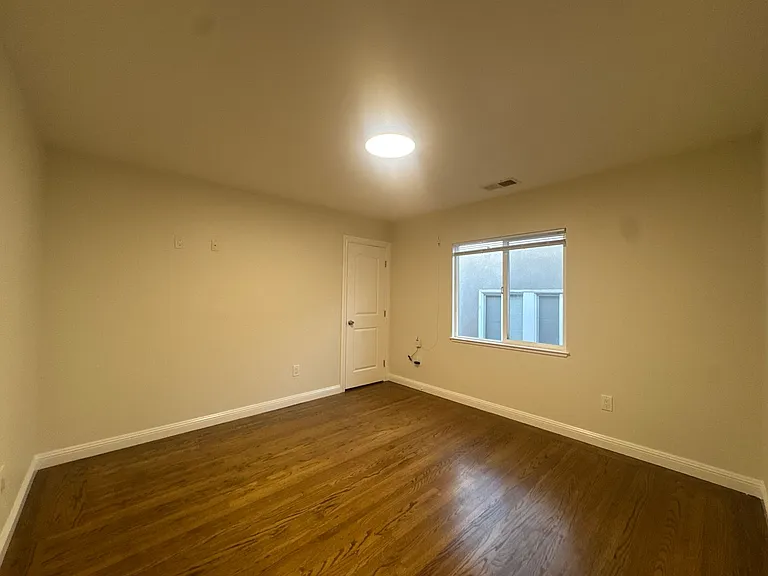 2685 Havenscourt Blvd — Photo 4
