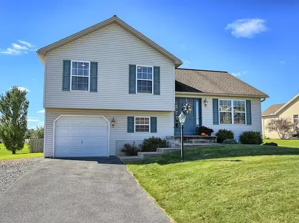 223 Gwenedd Ln, Pleasant Gap, PA 16823