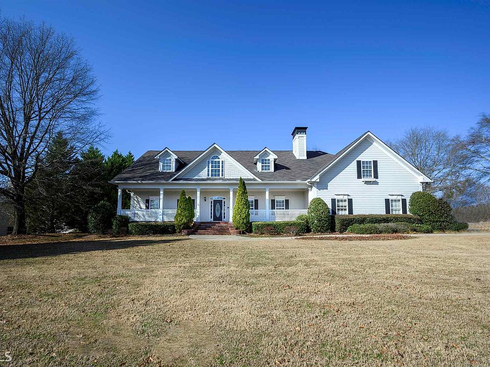 511 Pine Grove