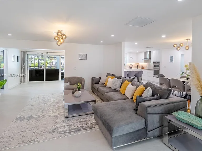 1575 Osprey Ave — Photo 12