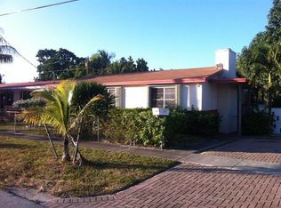 319 NE 172nd St, North Miami Beach, FL 33162