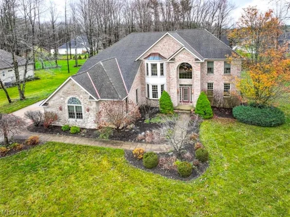 9965 Hidden Hollow Trl, Broadview Heights, OH 44147
