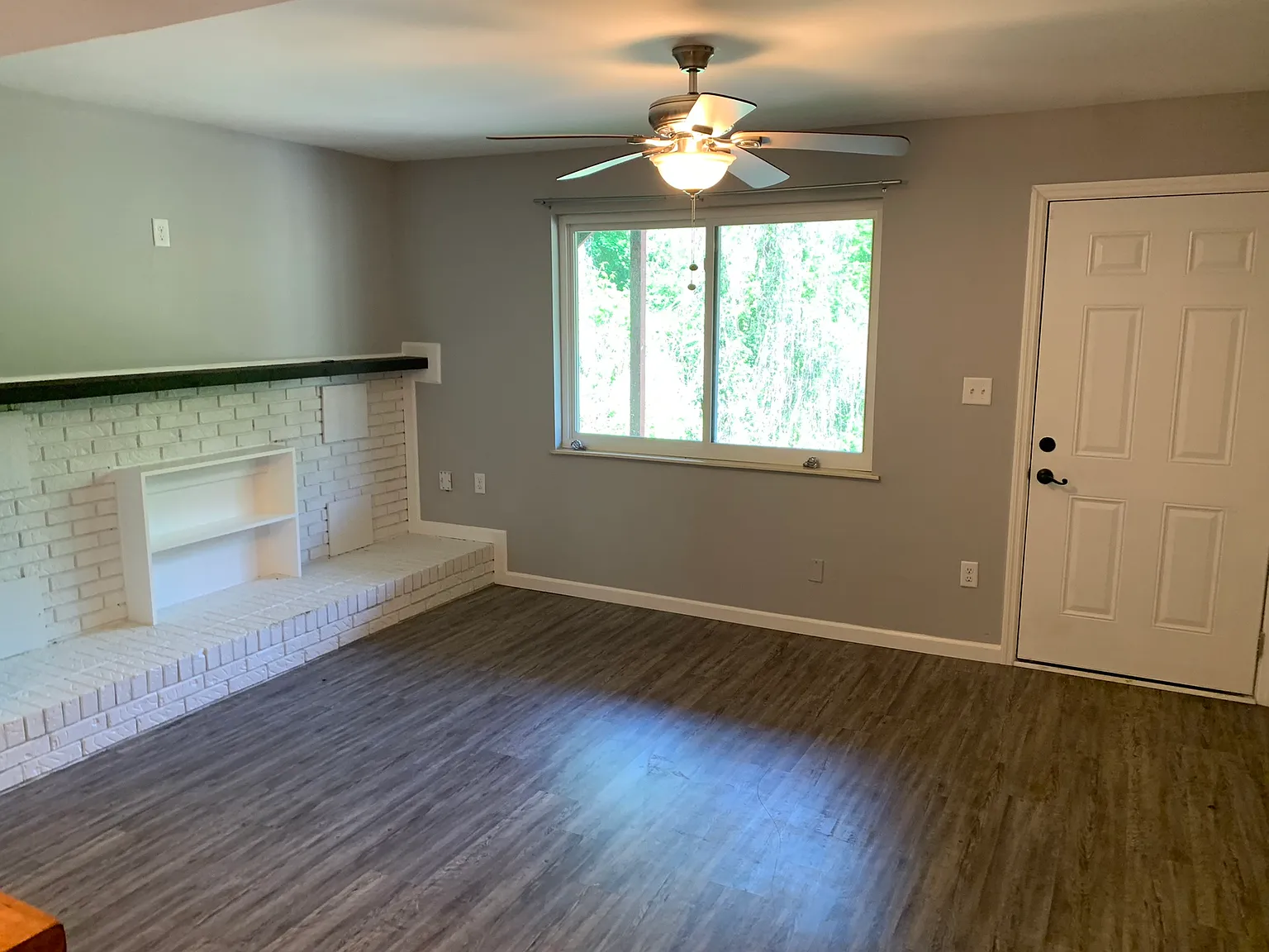 743 East Red Bud Road - 102 — Photo 2