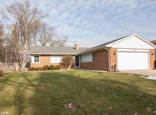 1768 E Wood Ln, Mount Prospect, IL 60056